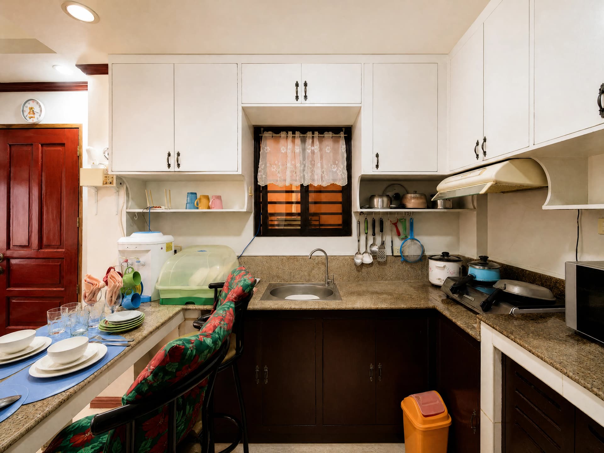 Rosebert Suites — guest suite